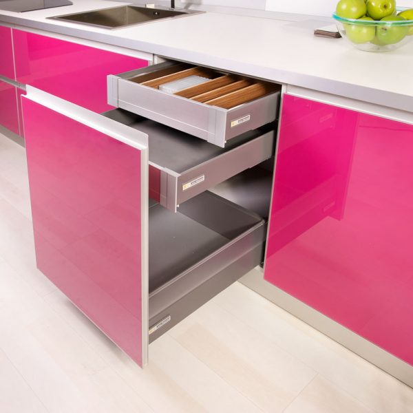 MUEBLE BAJO EXTRAÍBLE